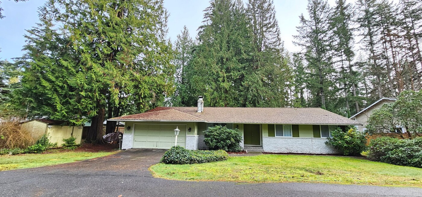 3307 Villa Ct SE in Port Orchard, WA - Building Photo