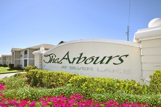 The Arbours at Silver Lake in Leesburg, FL - Building Photo - Building Photo