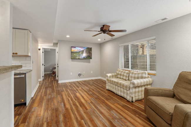 616 2nd St, Unit Unit B in Golden, CO - Building Photo - Building Photo