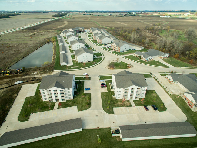 Woodsage Apartments in Peoria, IL - Building Photo - Building Photo