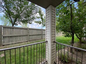 330 Clareview Station Dr NW in Edmonton, AB - Building Photo - Building Photo