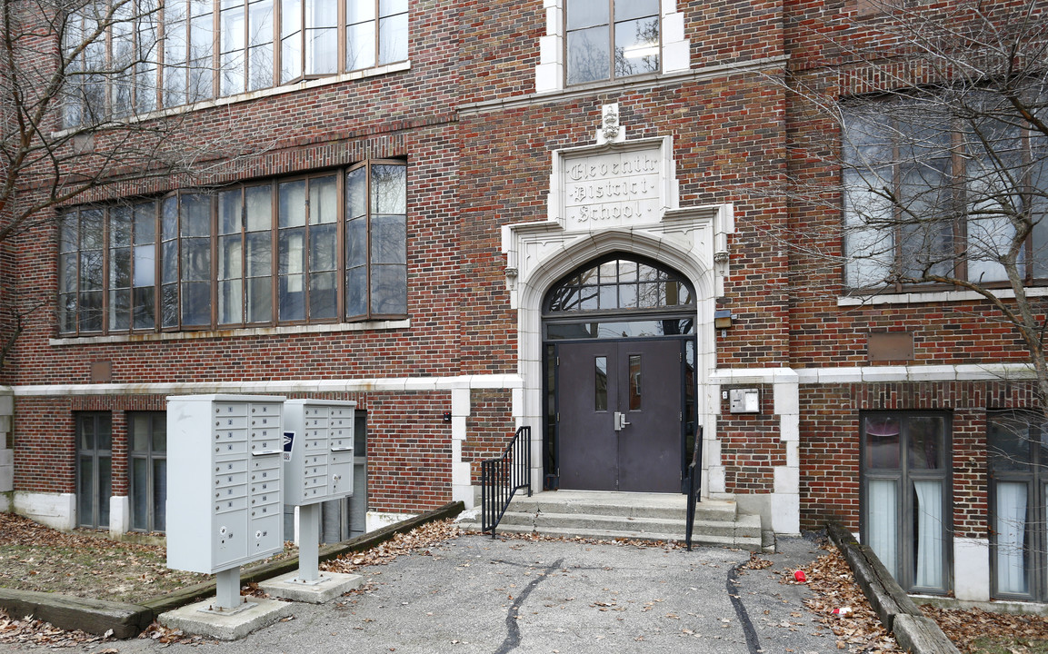 Parkway Apartments in Covington, KY - Building Photo