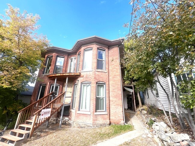 property at 318 Miller St