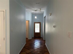 1925 Livingston Ln in Little Elm, TX - Foto de edificio - Building Photo
