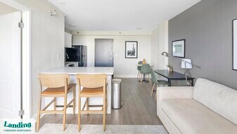 305 Dr. M.L.K. Jr St S in St. Petersburg, FL - Building Photo