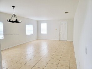 285 NE 32nd Terrace in Homestead, FL - Building Photo - Building Photo