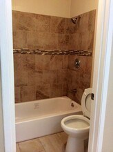25275 Pine Creek Ln in Los Angeles, CA - Building Photo - Building Photo