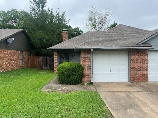 1509 N Grant Dr