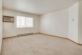 Sandstone Apartments in Fargo, ND - Foto de edificio - Building Photo