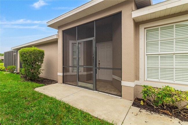 property at 3533 Lakewood Blvd