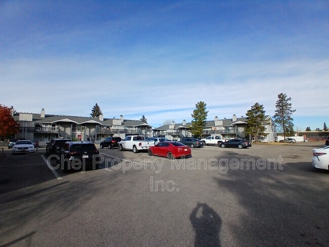 1503 Mill Woods Rd E in Edmonton, AB - Building Photo - Building Photo