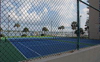 Sabine Yacht and Racquet Club in Gulf Breeze, FL - Foto de edificio - Building Photo