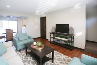 Kitty Hawk Apartments in Columbia, MO - Foto de edificio - Interior Photo