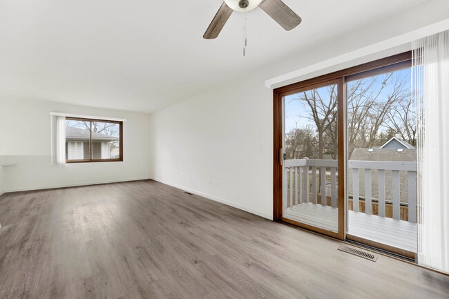 205 W Winchester Rd in Libertyville, IL - Building Photo - Building Photo