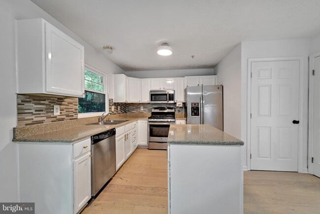 property at 7836 Foxfarm Ln