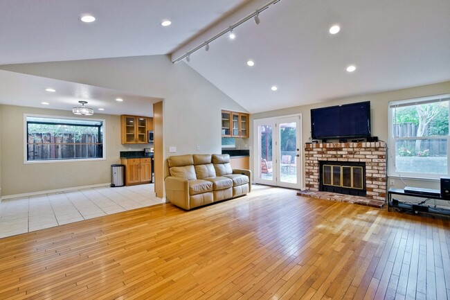 650 Sylvaner Way in Fremont, CA - Building Photo - Building Photo