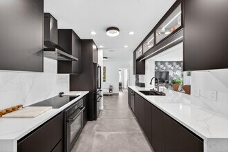 2720 NE 59th St in Fort Lauderdale, FL - Building Photo - Building Photo