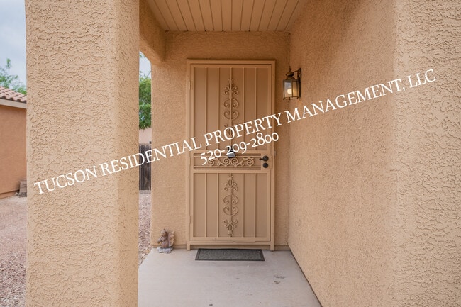 2229 W Frostwood Ln in Tucson, AZ - Building Photo - Building Photo