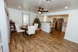 3836 Leland Ave in Waco, TX - Foto de edificio - Building Photo