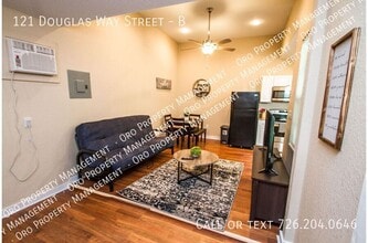Sweet Relaxing Apartment Near Fabulous Downtown, Unit B in San Antonio, TX - Building Photo - Building Photo