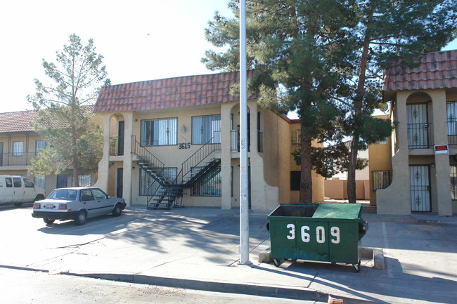 3615 Thomas Ave in North Las Vegas, NV - Building Photo - Building Photo