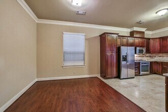 11005 Upland River Dr in Houston, TX - Building Photo - Building Photo