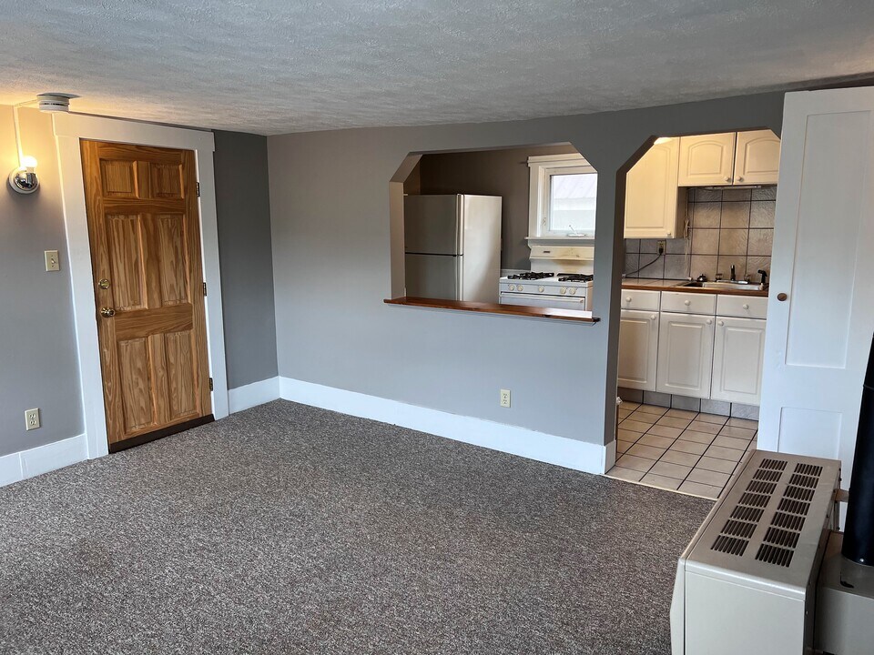 17 Elm St, Unit 3 in Lancaster, NH - Building Photo