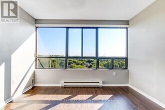 1600 Adelaide St N in London, ON - Building Photo - Building Photo