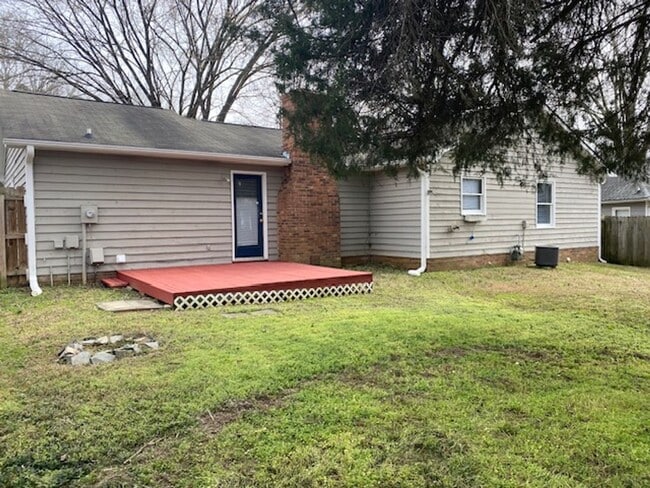 7201 Spring Morning Ln in Charlotte, NC - Building Photo - Building Photo