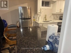 337 Bristol Rd in Newmarket, ON - Building Photo - Building Photo