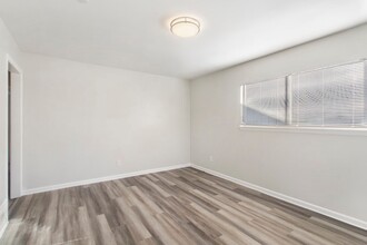 7419 Langley Rd, Unit 295-5-321 in Houston, TX - Building Photo - Building Photo