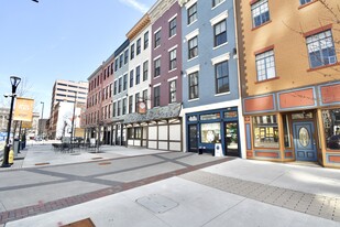 33 E Court St in Cincinnati, OH - Building Photo