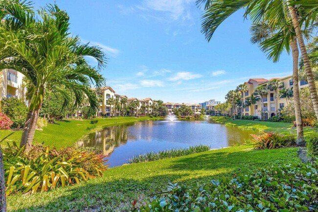 300 Uno Lago Dr in Juno Beach, FL - Building Photo - Building Photo