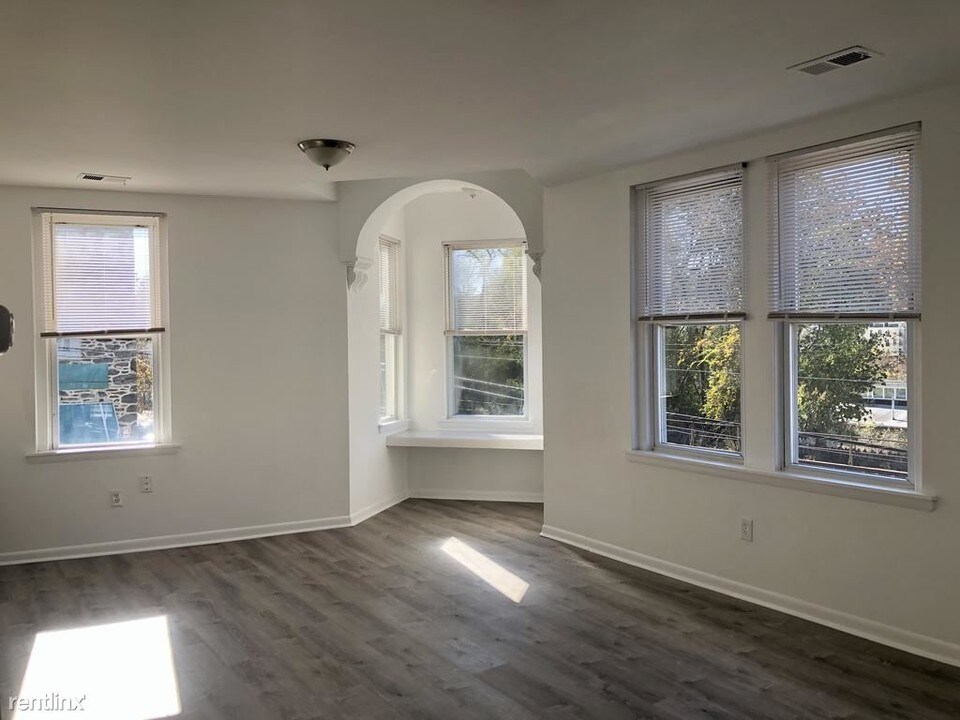 4001 Cresson St-Unit -Unit 1 in Philadelphia, PA - Building Photo