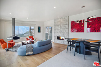 8011 Fareholm Dr in Los Angeles, CA - Building Photo - Building Photo
