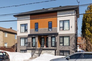 63 Du Parc Av in Laval, QC - Building Photo