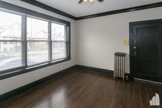 3827 N Drake Ave, Unit 3 in Chicago, IL - Building Photo - Building Photo