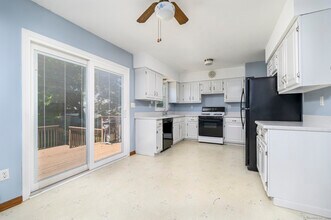364 Peck Ave in West Haven, CT - Building Photo - Building Photo
