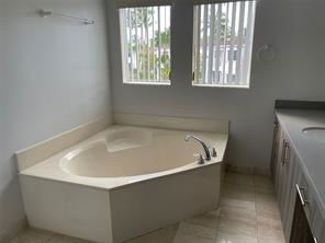 20386 NE 39th Pl in Aventura, FL - Building Photo