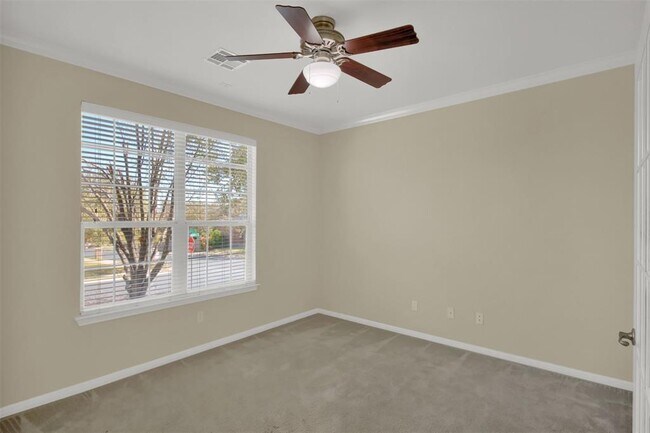 property at 3206 Luminoso Ln E