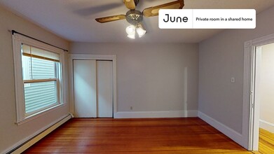 Private bedroom in 3 bed/1 bath Home in Boston, MA - Building Photo - Building Photo