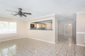 16900 Wellborne Rd in Pearland, TX - Foto de edificio - Building Photo