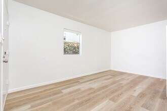 4601-4607 Muir Ave in San Diego, CA - Foto de edificio - Building Photo