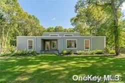 26 Wintergreen Way in Quogue, NY - Foto de edificio