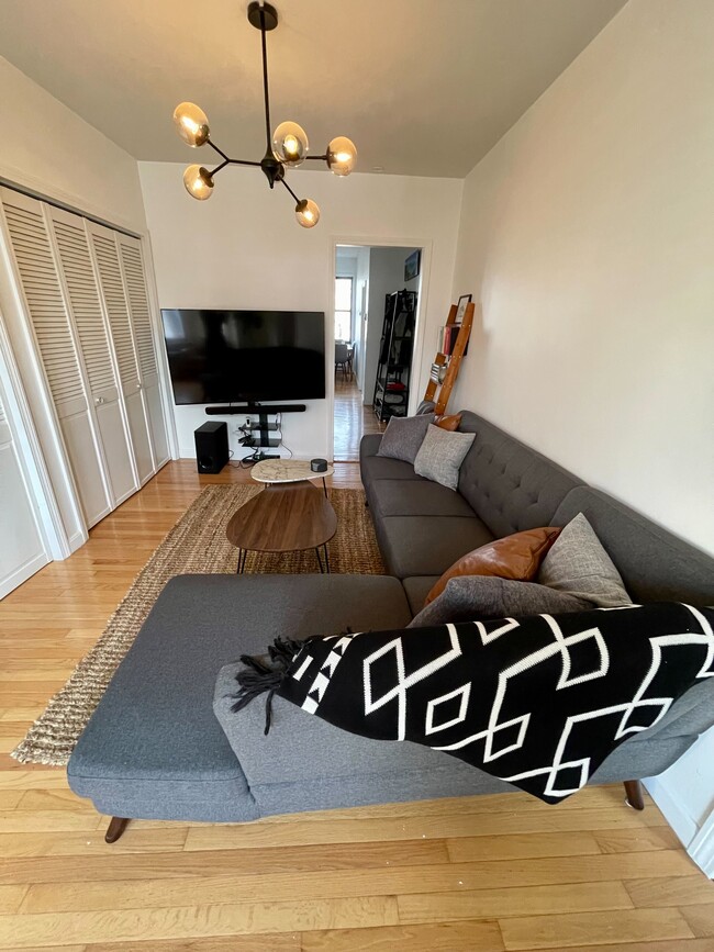 265 Lexington St, Unit Apt 3 in Boston, MA - Building Photo - Building Photo