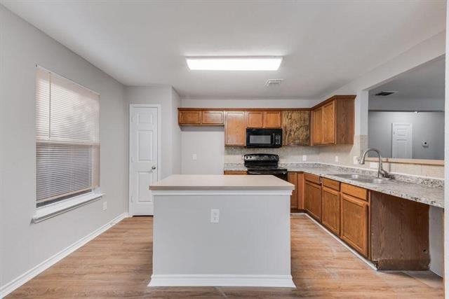 7532 Rock Garden Trail in Fort Worth, TX - Building Photo - Building Photo