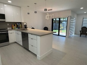 12721 SW 68th Terrace in Miami, FL - Building Photo - Building Photo