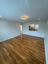 132 Ridge Ave, Unit 2 in Evanston, IL - Foto de edificio - Building Photo