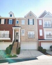 211 Creekway Crossing SE, Unit 211 Creekside in Smyrna, GA - Foto de edificio - Building Photo