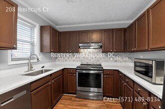 208 Hibiscus Ct in La Plata, MD - Building Photo - Building Photo